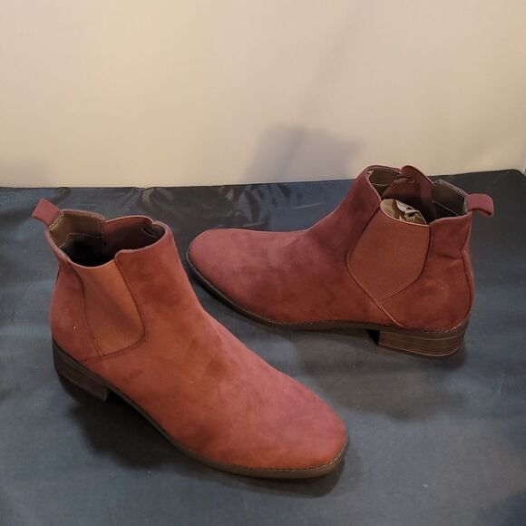 BRAND NEW LOFT OUTLET ROUND TOE SLIP-ON WOMEN"S ANKLE BOOT - Picture 6 of 14